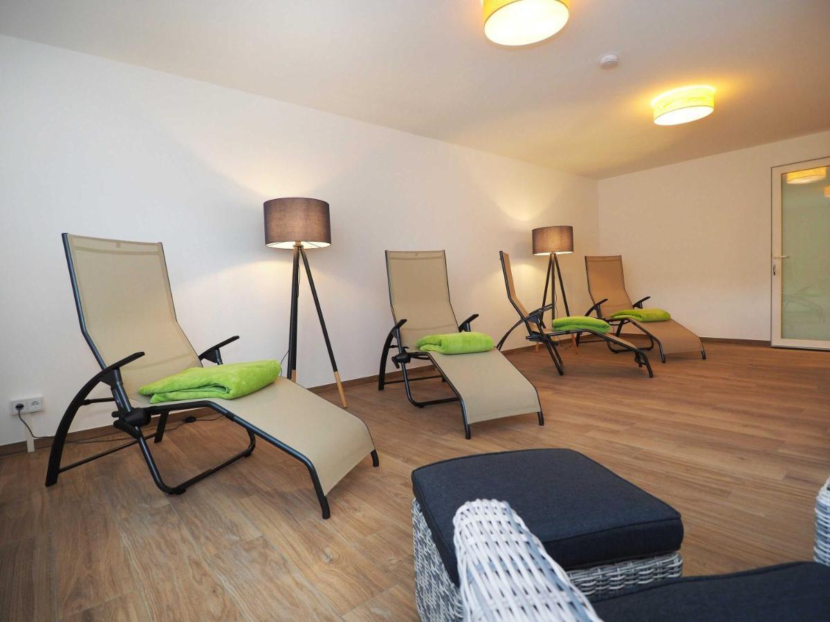 Appartement "Mondstein" Mit Penthouseflair - Oase Am Haff Garz  外观 照片